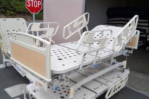 1 Hill Rom P1400 Century Hospital Bed 2 (3)